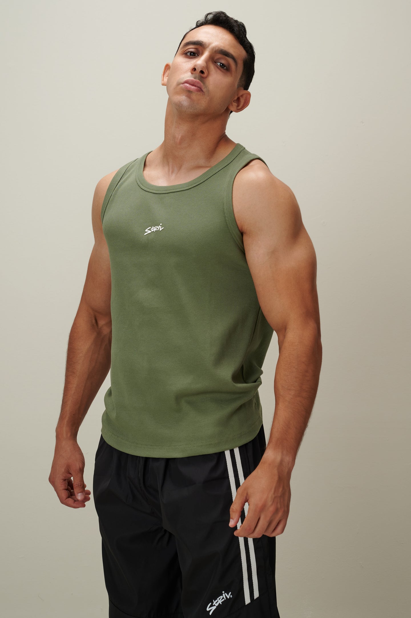 Essential Tank - Olive